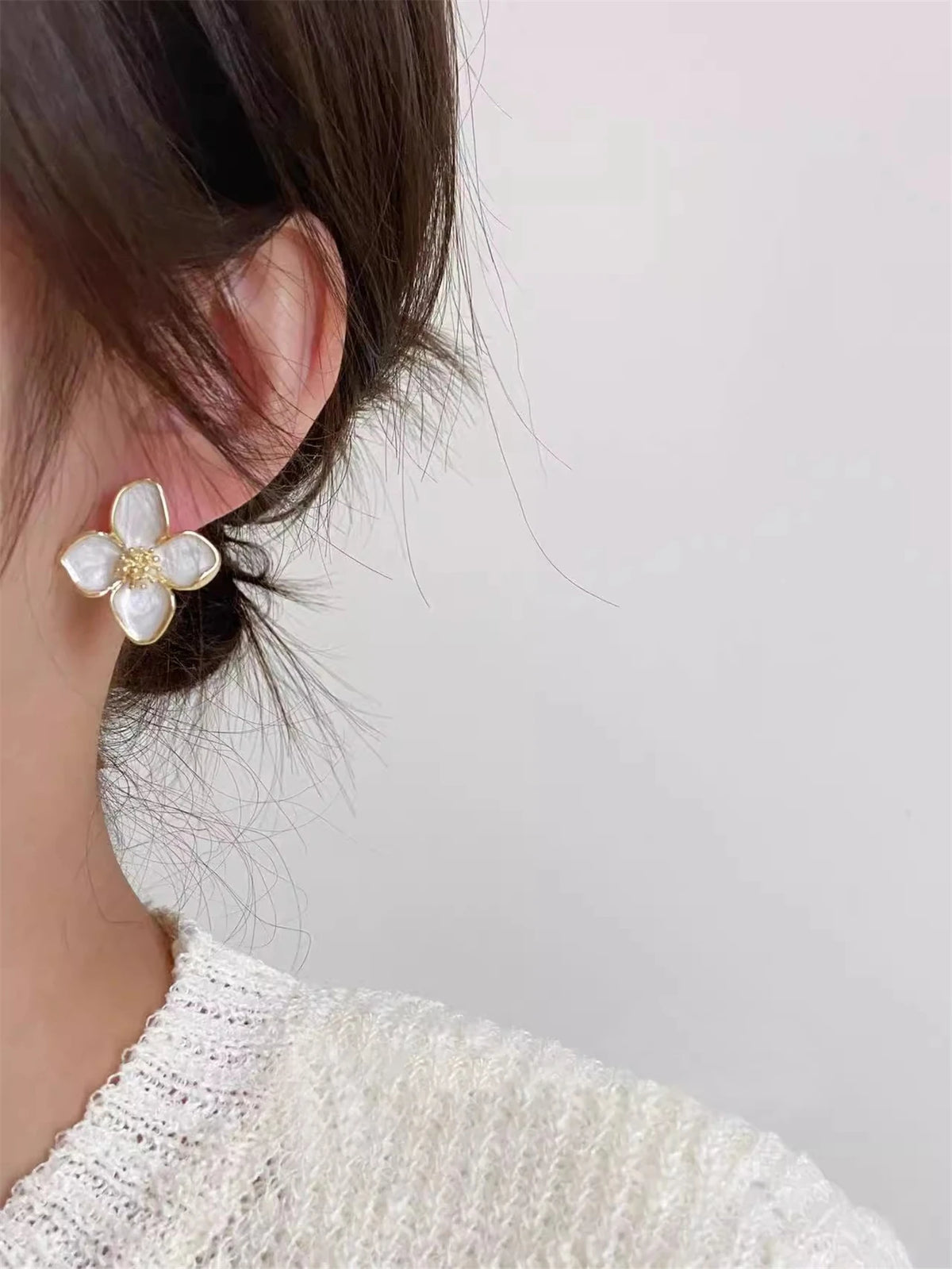 Dangle Enamel Hibiscus Flower Earrings - Korean Romantic French Vintage Fashion